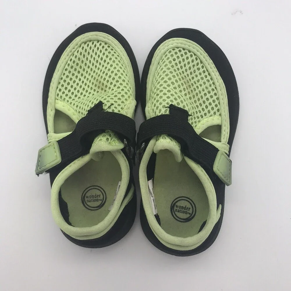 Wonder Nation Girl's size 5-6 Water Shoes Comfort Footbed Neon Green & Black H&L